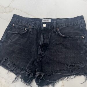 Agolde distressed Parker shorts
Size 28
Black
Shortest inseam - 2.5”
EUC